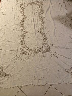 Embroidered Cream Tablecloth with Delicate Beige Floral Motif